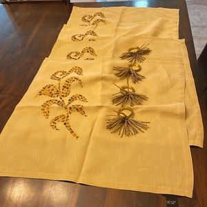 Kim Seybert  Napkins and Napkin rings set of four